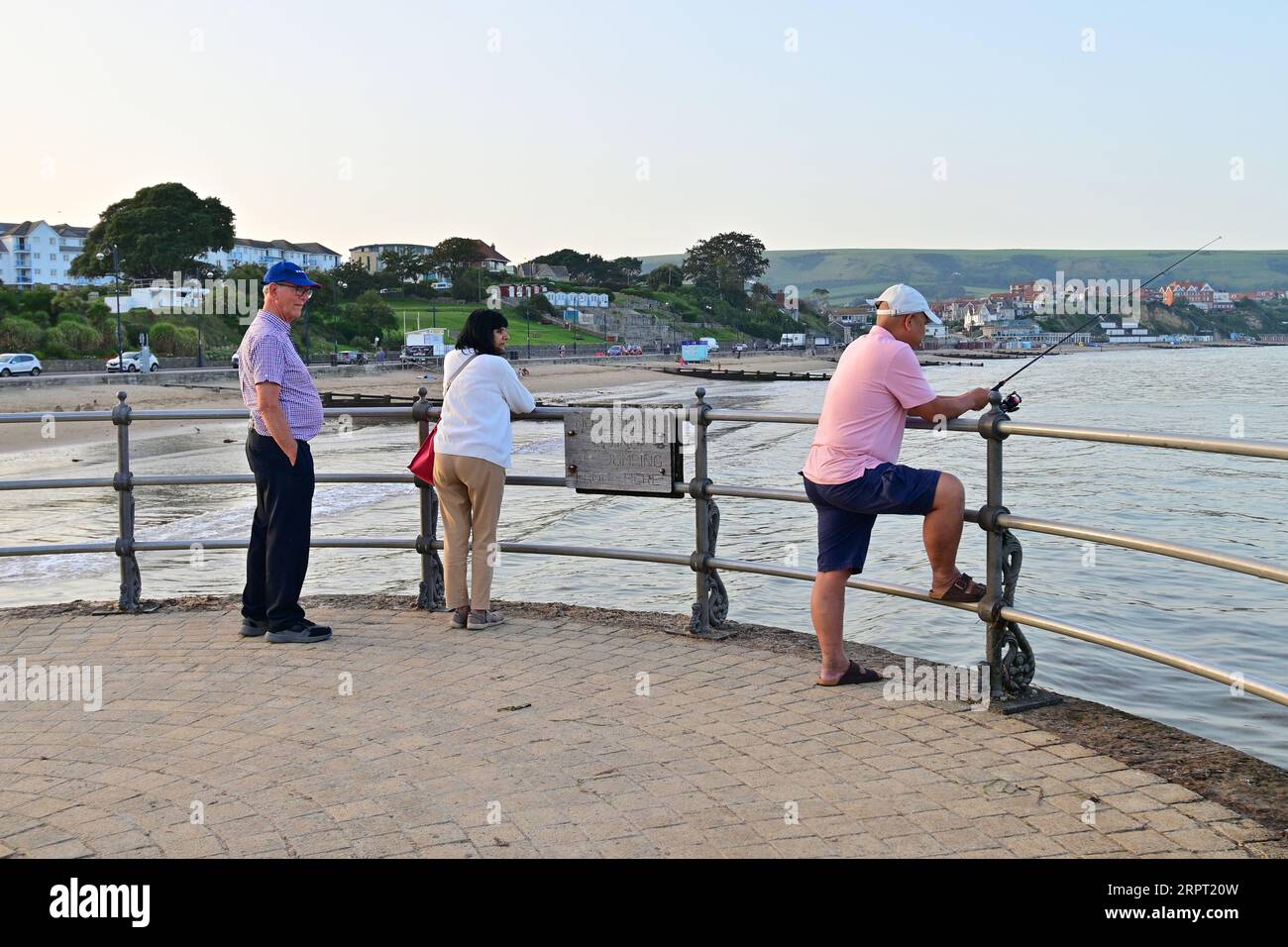 5th/(/August 2023. Late evening relaxing after heatwave in Swanage Devonport .Picture Credit: Robert Timoney/Alamy Live News Stock Photo