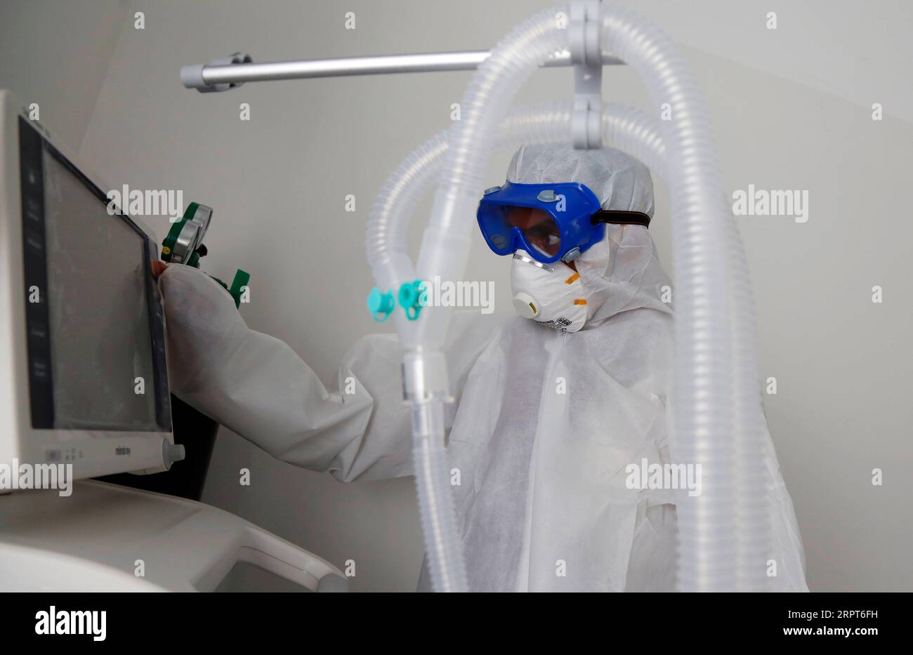 200412 -- BEIJING, April 12, 2020 -- A health worker inspects medical equipment at a quarantine center of a hospital in Sanaa, Yemen, April 11, 2020. Photo by /Xinhua XINHUA PHOTOS OF THE DAY MohammedxMohammed PUBLICATIONxNOTxINxCHN Stock Photo