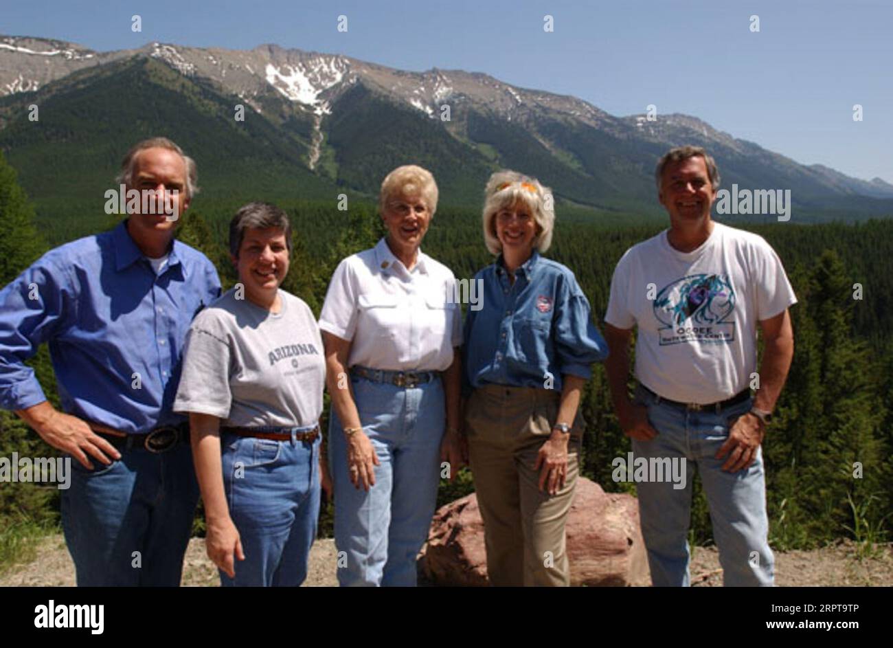 Idaho Governor Dirk Kempthorne, Arizona Governor Janet Napolitano, Montana Governor Judy Martz, Secretary Gale Norton, Forest Service Chief Dale Bosworth, left to right, on hand for the Western Governors' Association Forest Health Summit in Missoula, Montana, and for related tours, including visits to Lubrecht Experimental Forest and Lolo National Forest Stock Photo
