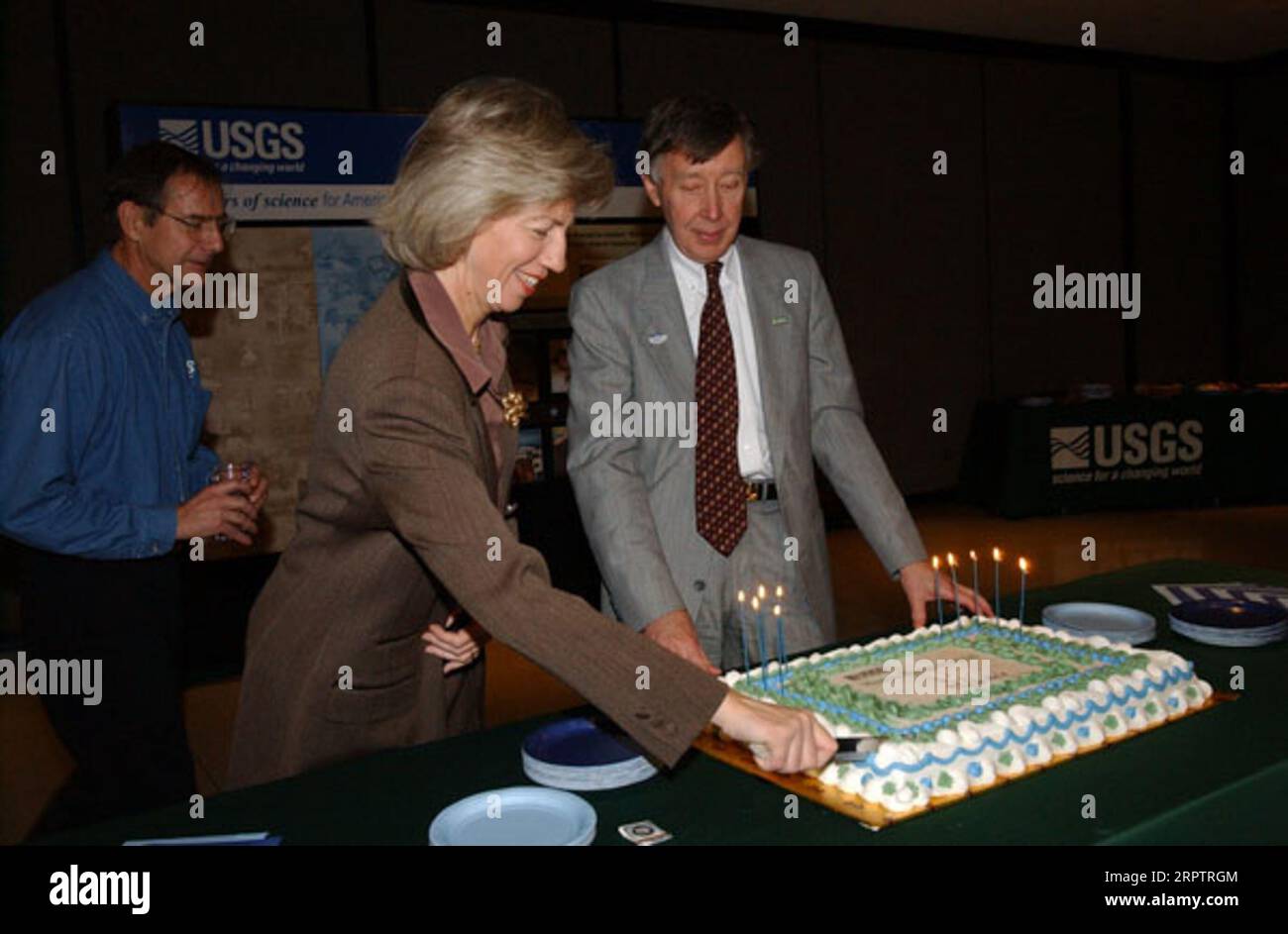 Secretary Gale Norton, left, and U.S. Geological Survey Director