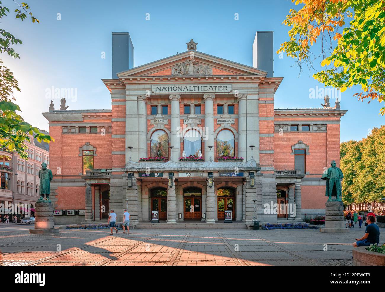 The National Theatre in Olso. Inaugurated in 1899, it is one of Norway's largest and most prominent venues for performance of dramatic arts. Stock Photo