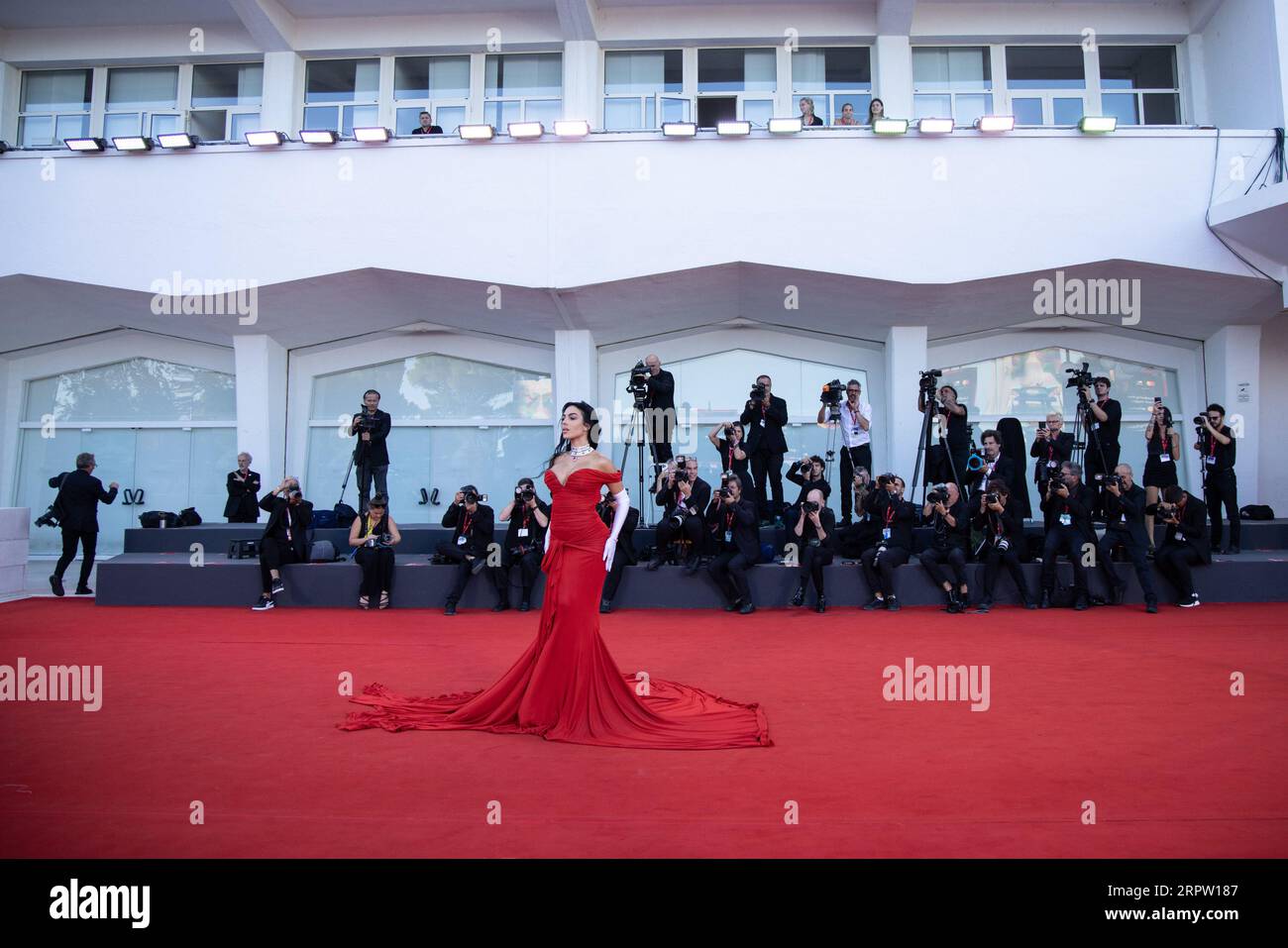 Georgina Rodriguez Brings Drama in Red to Venice Film Festival – Footwear  News