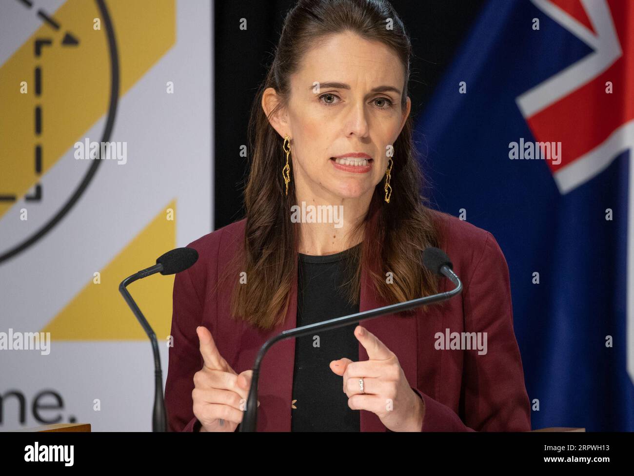 200427 -- WELLINGTON, April 27, 2020 Xinhua -- New Zealand s Prime Minister Jacinda Ardern speaks at a press conference on April 27, 2020, the final day of Alert Level 4, in Wellington, New Zealand. New Zealand will move from COVID-19 Alert Level 4 to Alert Level 3 at 11:59 p.m. local time on Monday, relaxing on some businesses. The country will stay in Alert Level 3 for two weeks before a further review and Alert Level decision on May 11. Mark Mitchell/NZME/Pool via Xinhua Wellington *** 200427 WELLINGTON, April 27, 2020 Xinhua New Zealand s Prime Minister Jacinda Ardern speaks at a press con Stock Photo