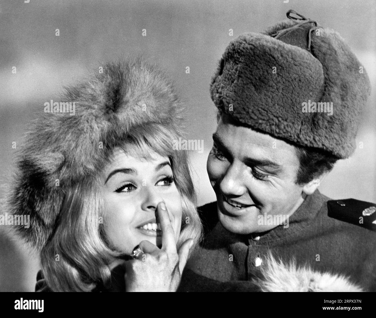 Senta Berger, Albert Finney, on-set of the film, 'The Victors', Columbia Pictures, 1963 Stock Photo
