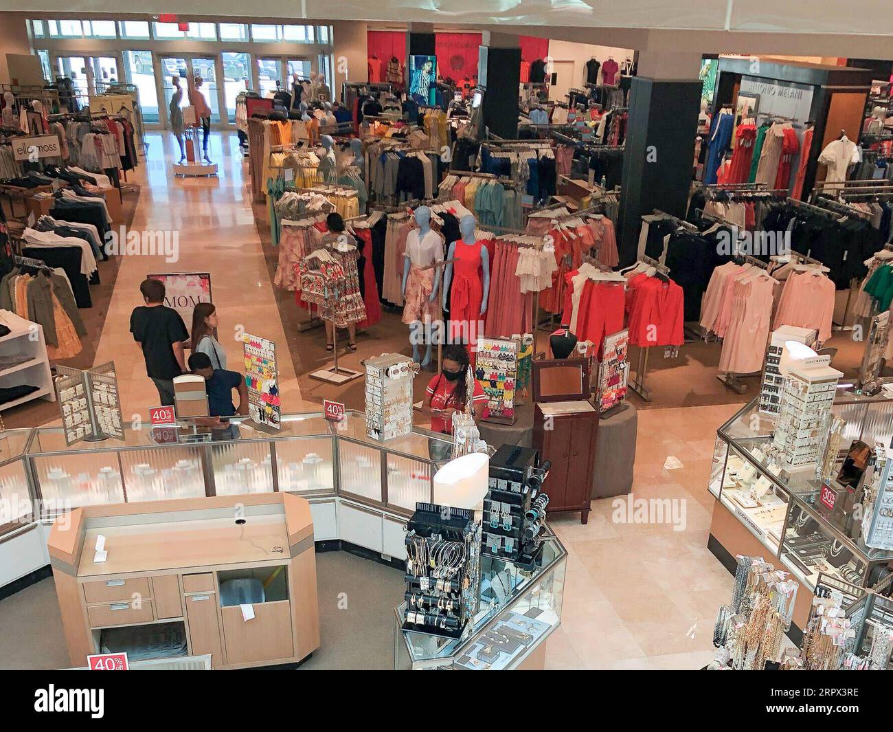 200506 HOUSTON, May 6, 2020 Xinhua Customers shop at a shopping
