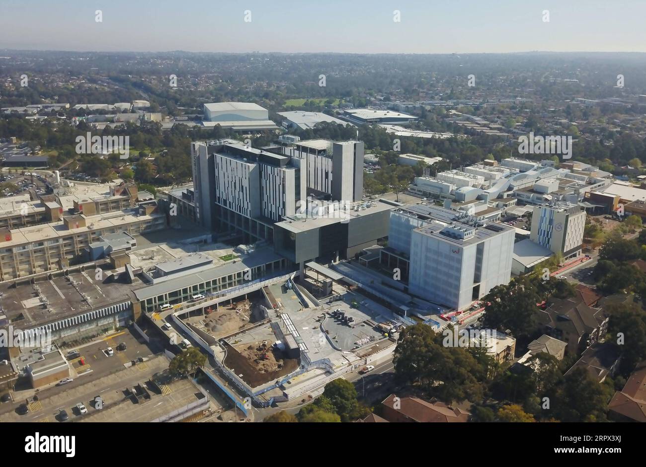 200506 -- SYDNEY, May 6, 2020 Xinhua -- The undated aerial photo shows the new central acute services building in Western Sydney, Australia. The construction of the new hospital building, central acute services building , in Australia has finished three months ahead of schedule. The building includes two new emergency departments and 300 patient rooms and is part of a 1-billion Australian dollar 639.3 million U.S. dollars transformation of the Westmead Health Precinct in Western Sydney. New South Wales State Ministry of Health/Handout via Xinhua AUSTRALIA-WESTERN SYDNEY-COVID-19-NEW HOSPITAL P Stock Photo