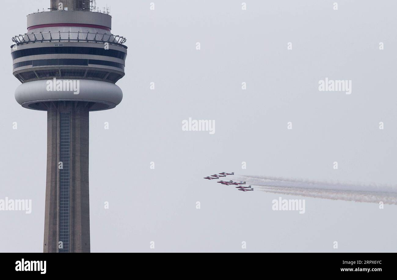 200510 -- TORONTO, May 10, 2020 -- A formation of the Canadian Forces Snowbirds fly as part of their Operation Inspiration Tour during the COVID-19 outbreak over Toronto, Canada, on May 10, 2020. From the first weekend of May, the cross-country tour is expected to salute Canadians doing their part to fight the spread of COVID-19. Photo by /Xinhua CANADA-TORONTO-COVID-19-SNOWBIRDS-FLYOVER ZouxZheng PUBLICATIONxNOTxINxCHN Stock Photo