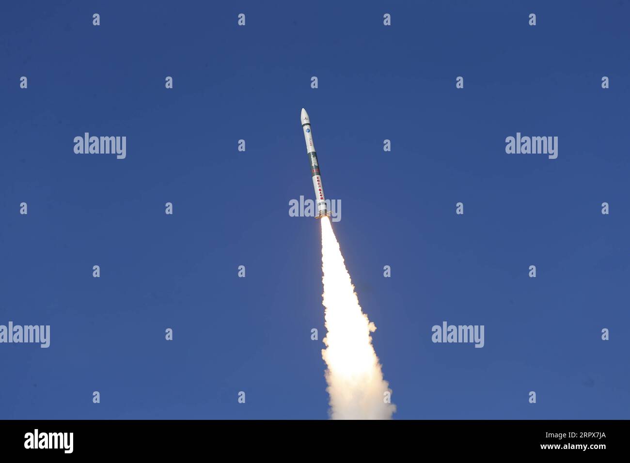 200512 -- JIUQUAN, May 12, 2020 Xinhua -- Two satellites, Xingyun-2 01 and 02, are launched by a Kuaizhou-1A KZ-1A carrier rocket from the Jiuquan Satellite Launch Center in northwest China, May 12, 2020. China on Tuesday sent two satellites into orbit to test the space-based Internet of Things IoT communications technology. The satellites were launched here at 9:16 a.m. Beijing Time from the Jiuquan Satellite Launch Center. They have successfully entered their planned orbit. Photo by Shan Biao/Xinhua CHINA-JIUQUAN-IOT PROJECT-SATELLITE-LAUNCH CN PUBLICATIONxNOTxINxCHN Stock Photo