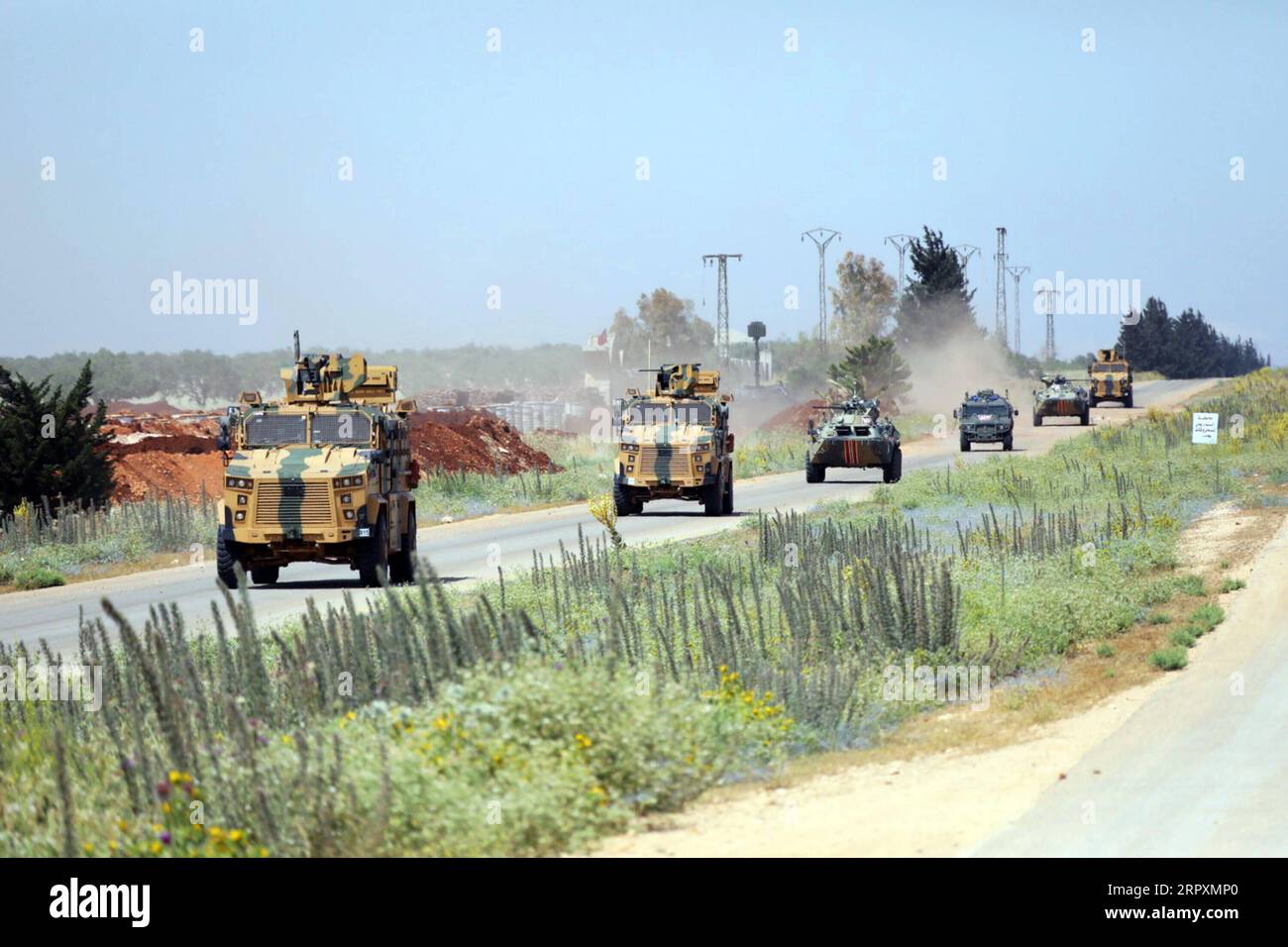 200528 -- IDLIB, May 28, 2020 Xinhua -- Military vehicles are seen during a joint patrol of Turkish and Russian troops in northwestern Idlib province of Syria, on May 28, 2020. Turkish and Russian troops conducted their 13th joint patrol along a key highway in northwestern Idlib province of Syria, the Turkish defense ministry said on Thursday. Xinhua SYRIA-IDLIB-TURKEY-RUSSIA-JOINT PATROL PUBLICATIONxNOTxINxCHN Stock Photo