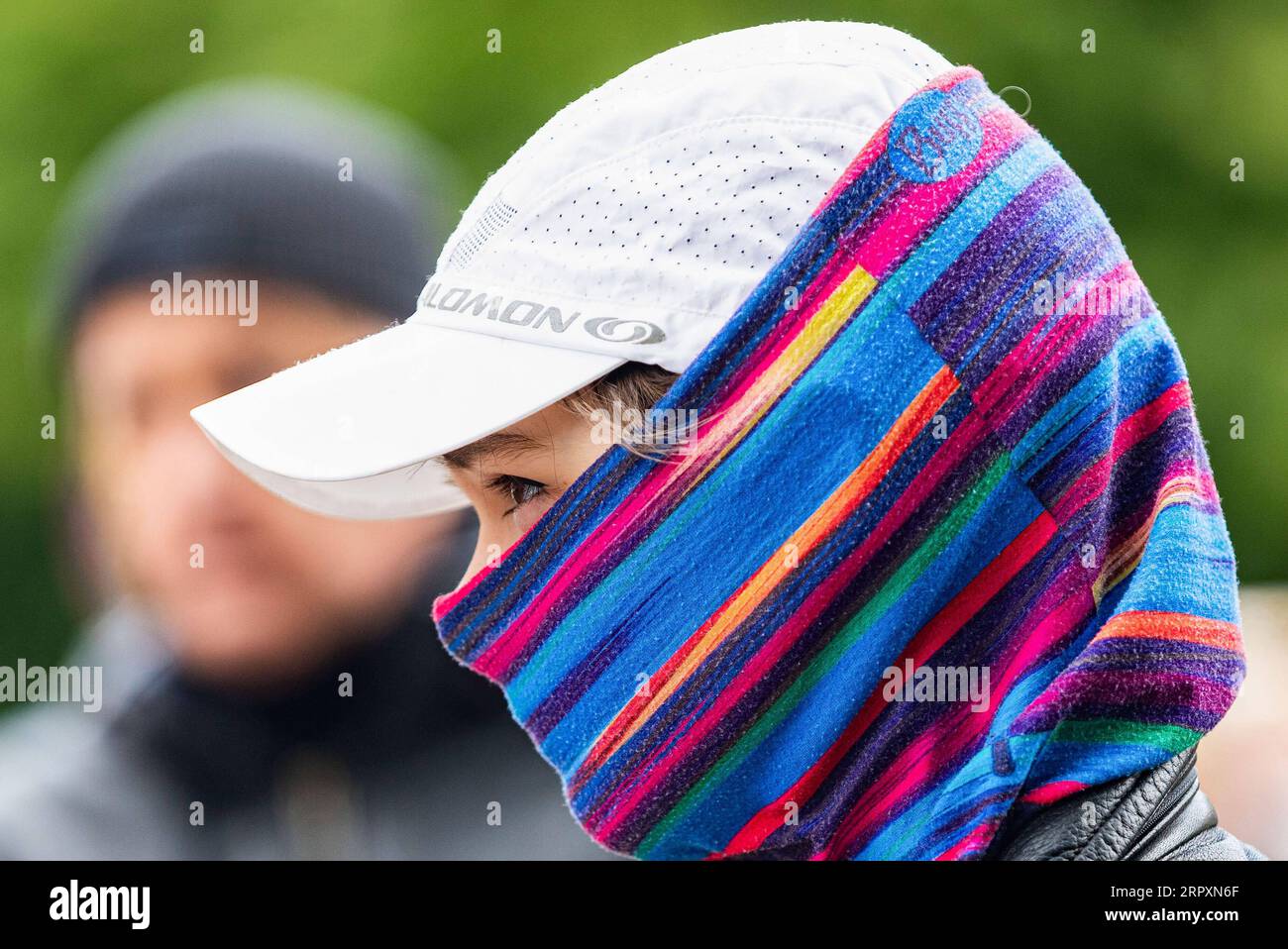 200529 BERLIN, May 29, 2020 Xinhua A woman wearing a neck gaiter