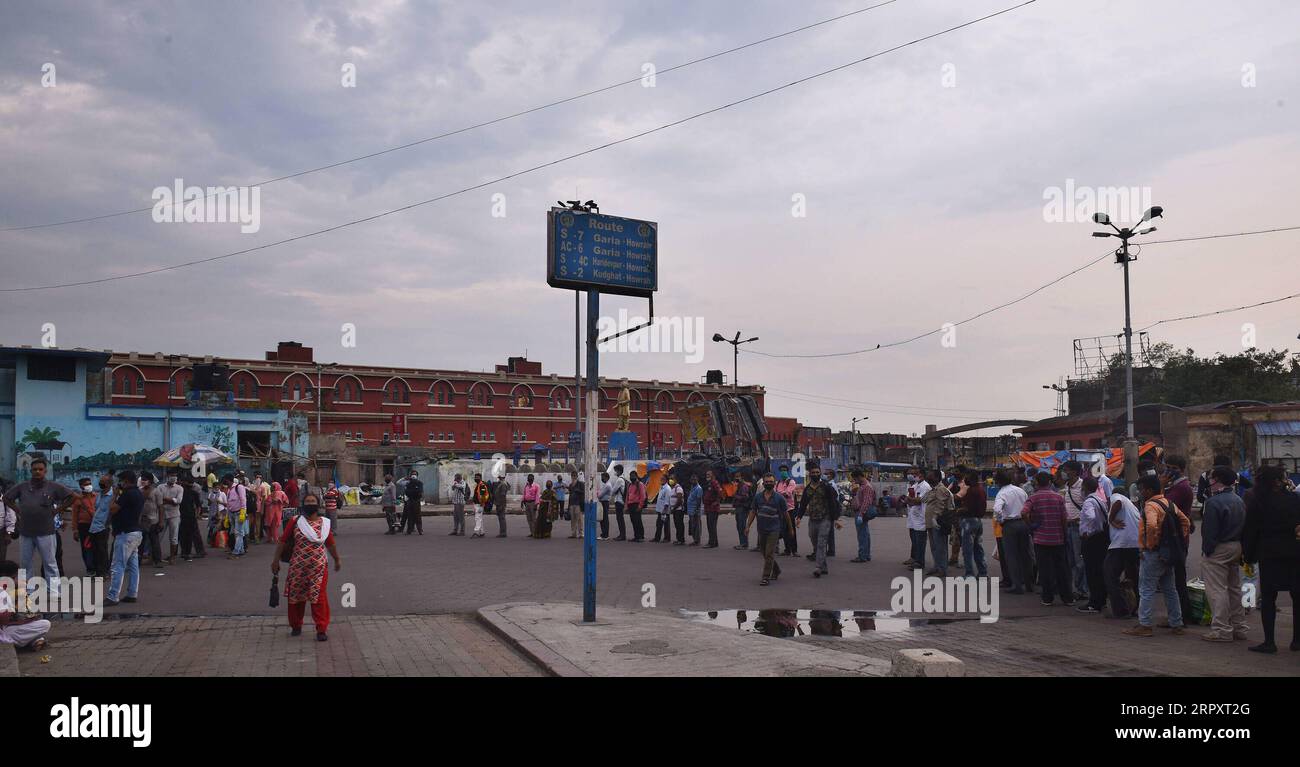 392 bus hi-res stock photography and images - Alamy