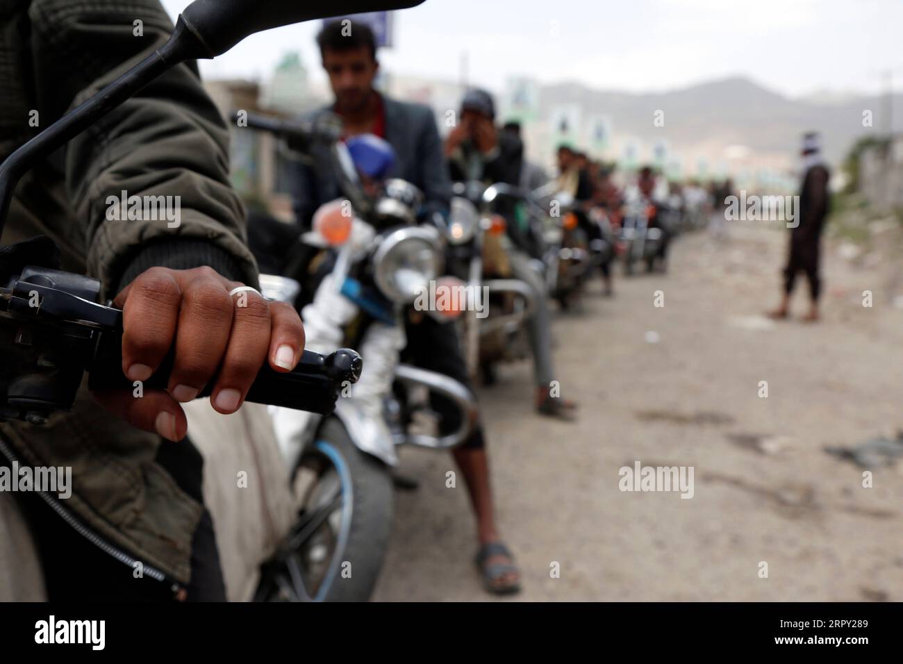200611 -- BEIJING, June 11, 2020 -- Motorists queue up at a gas station amid a fuel shortage in Sanaa, Yemen, June 10, 2020. Photo by /Xinhua XINHUA PHOTOS OF THE DAY MohammedxMohammed PUBLICATIONxNOTxINxCHN Stock Photo