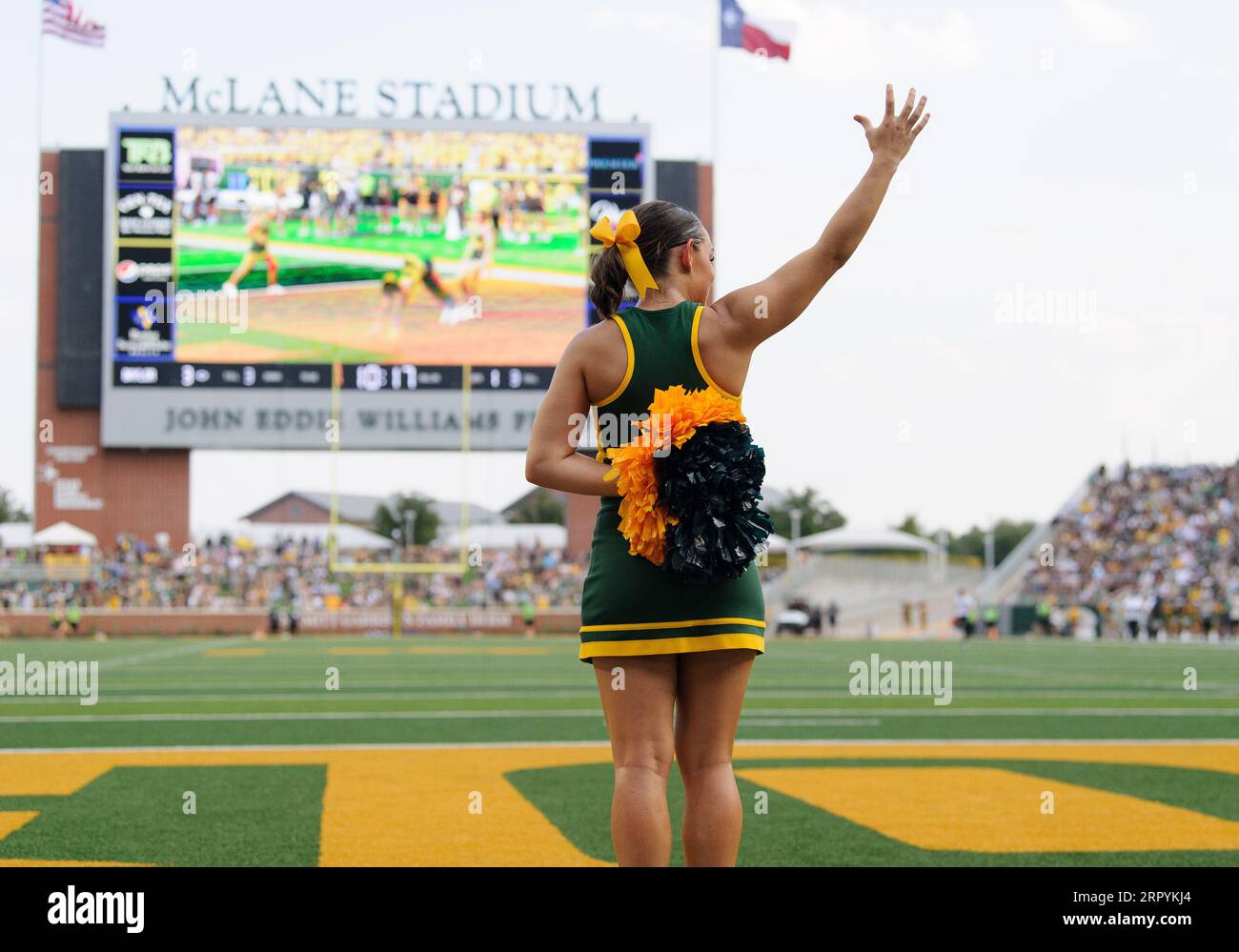 waco-texas-usa-2nd-sep-2023-baylor-bears-cheerleaders-after-a
