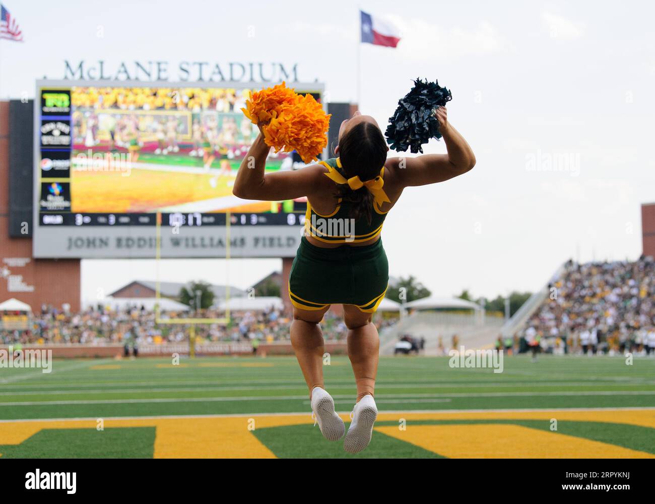 Waco Texas Usa 2nd Sep 2023 Baylor Bears Cheerleaders After A