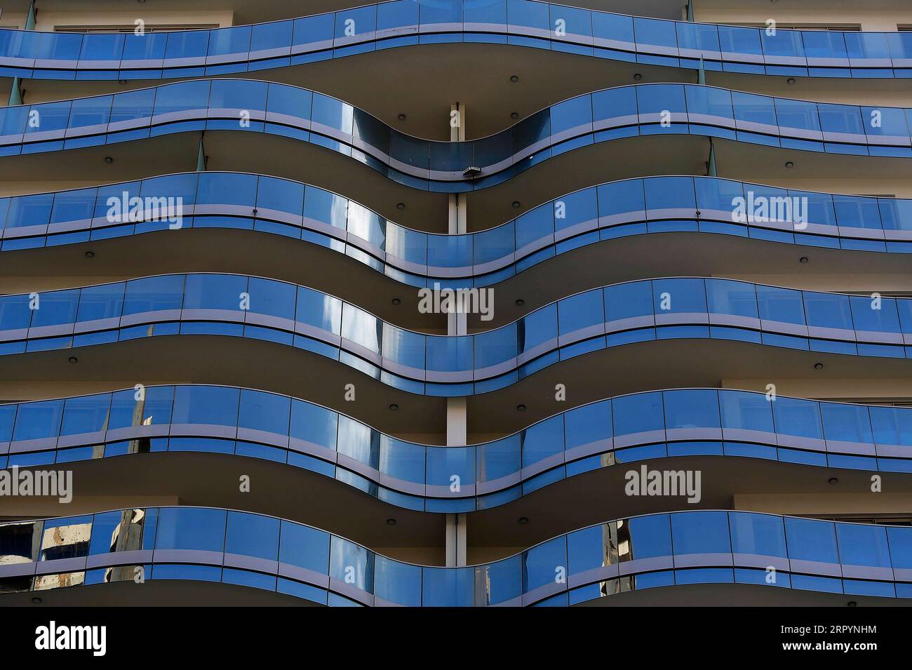 200710 BEIRUT, July 10, 2020 Xinhua An apartment building is seen
