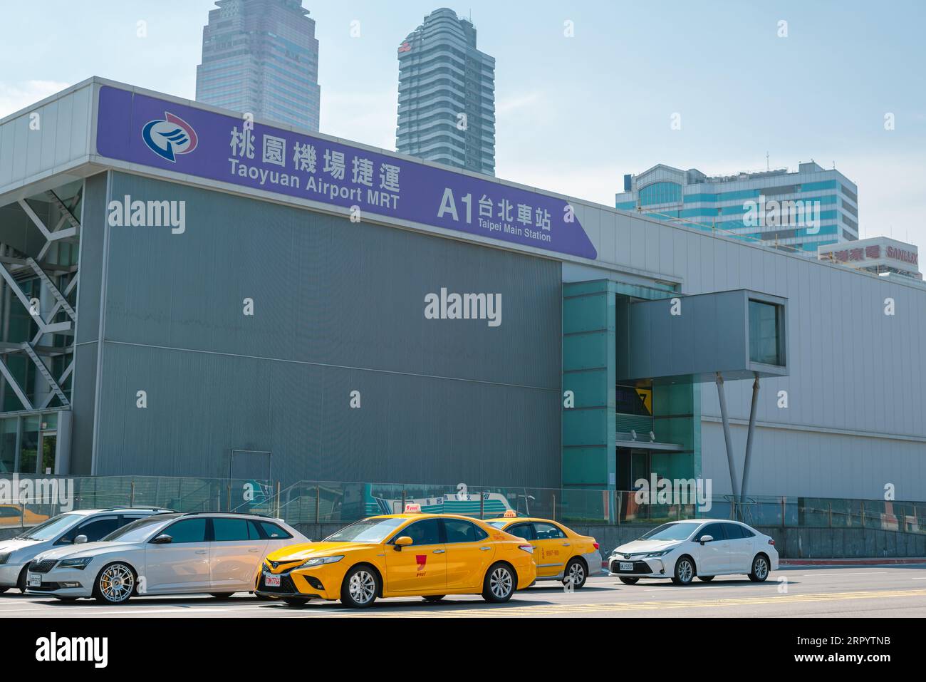 Taoyuan airport mrt hi-res stock photography and images - Alamy