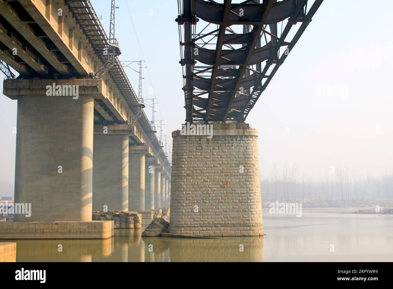 Railway bridges closeup hi-res stock photography and images - Alamy