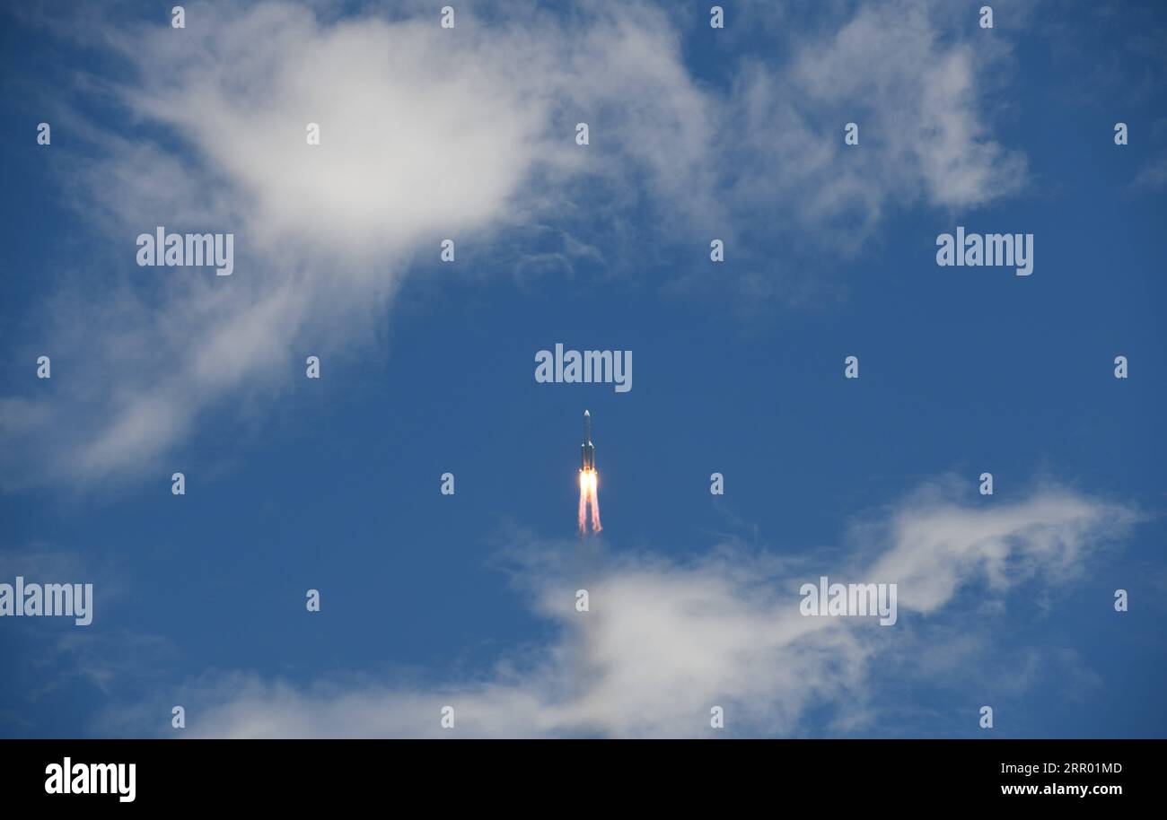 Thursday Planet Probe launchcn hi-res stock photography and images - Alamy