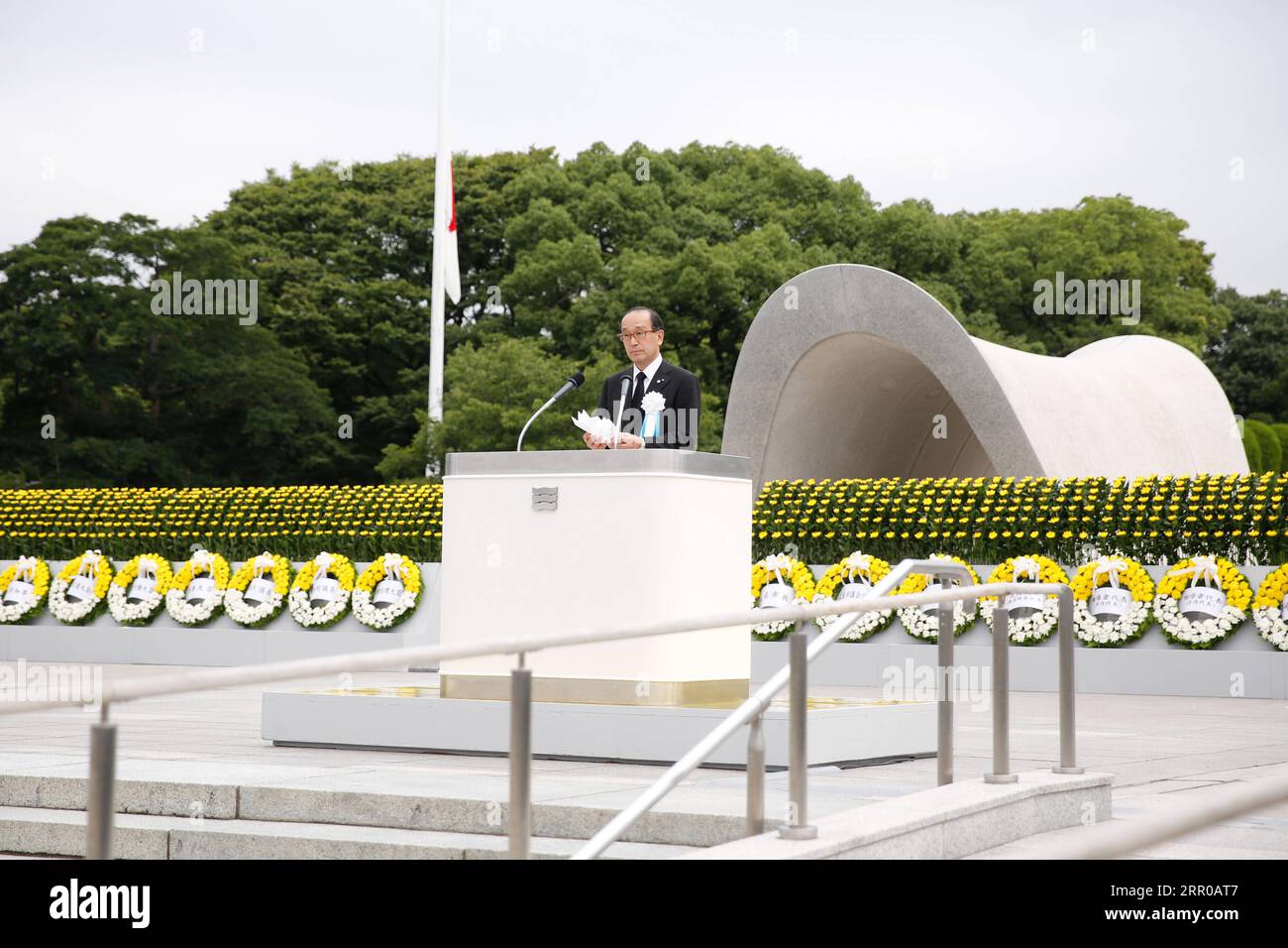 200806 -- TOKYO, Aug. 6, 2020 Xinhua -- Hiroshima Mayor Kazumi Matsui ...