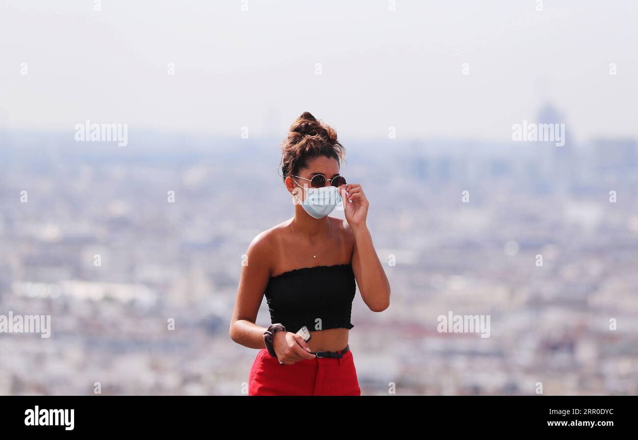 French police woman hi-res stock photography and images - Alamy