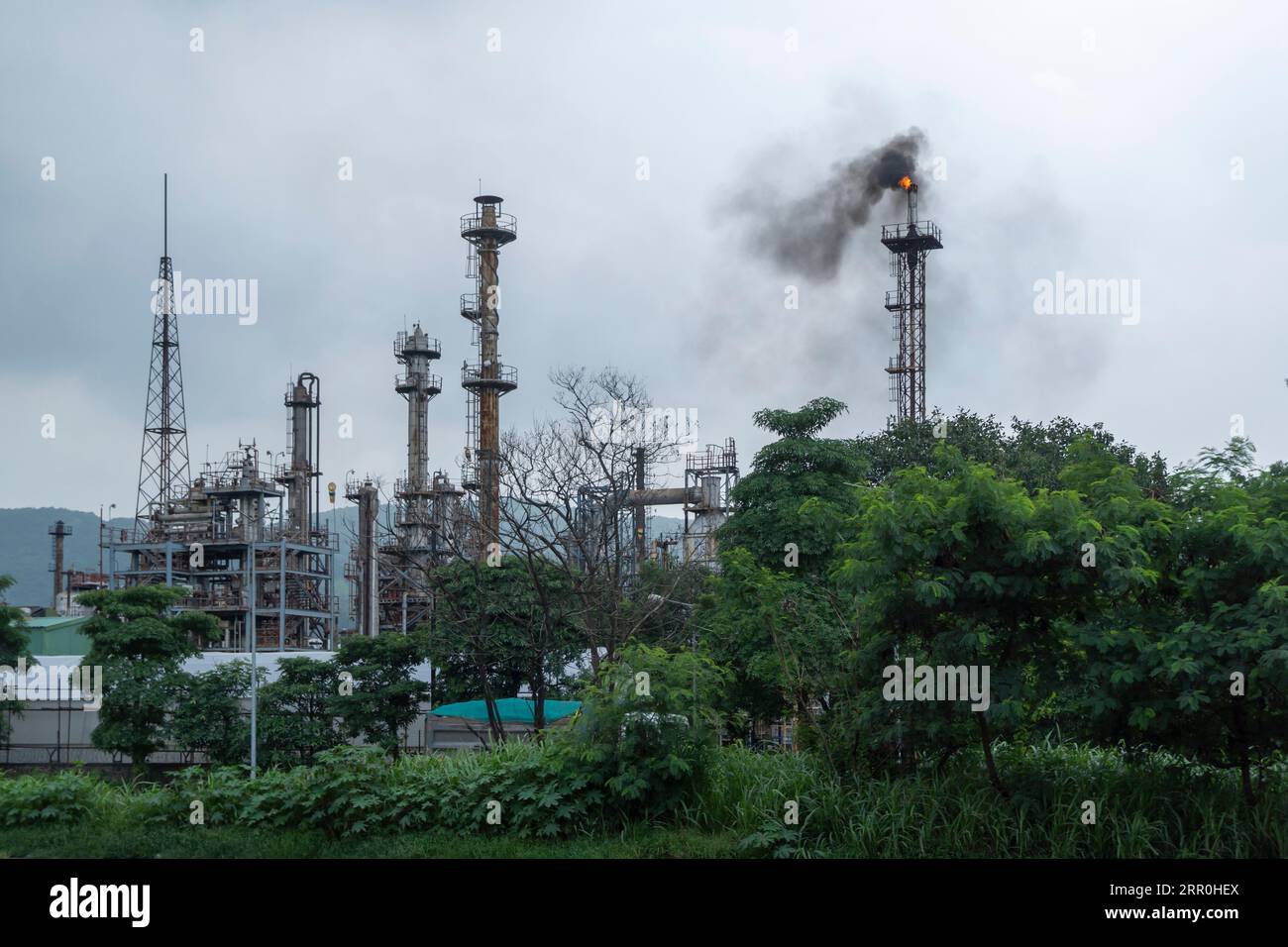 industrial-zone-in-mumbai-india-stock-photo-alamy