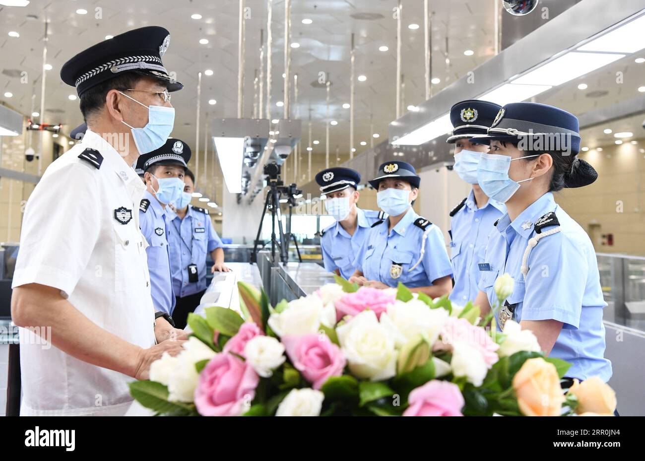 Immigration inspection hi-res stock photography and images - Alamy