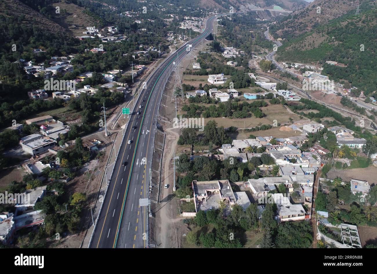 200821 -- ISLAMABAD, Aug. 21, 2020 -- Photo taken on Nov. 18, 2019 shows the expressway section from Havelian to Mansehra under the Karakoram Highway KKH Phase Two project in Pakistan s northwest Khyber Pakhtunkhwa province. TO GO WITH XINHUA HEADLINES OF AUG. 21, 2020.  PAKISTAN-CHINA-KARAKORAM HIGHWAY-PHASE TWO PROJECT LiuxTian PUBLICATIONxNOTxINxCHN Stock Photo