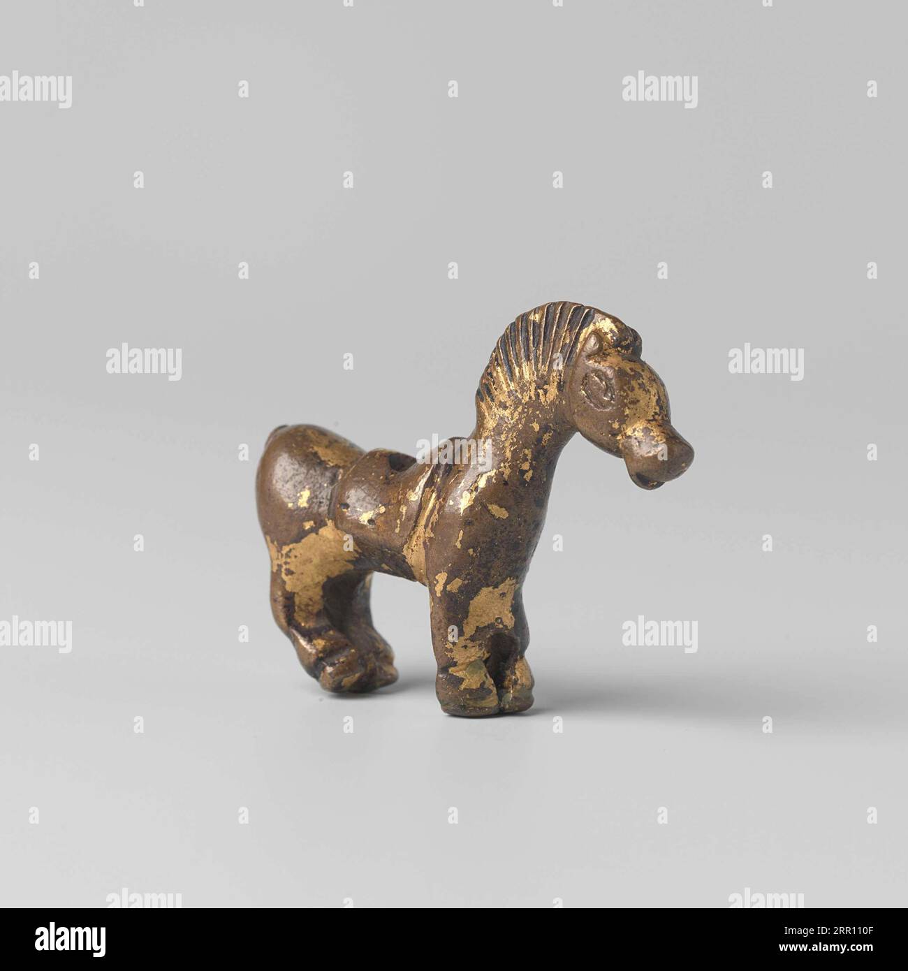 Horse in gilt bronze, Horse in Ordos style in gilt bronze., anonymous, Ordos-gebied, -500 - 0, bronze (metal), gilding (material), gilding, Chinese Stock Photo