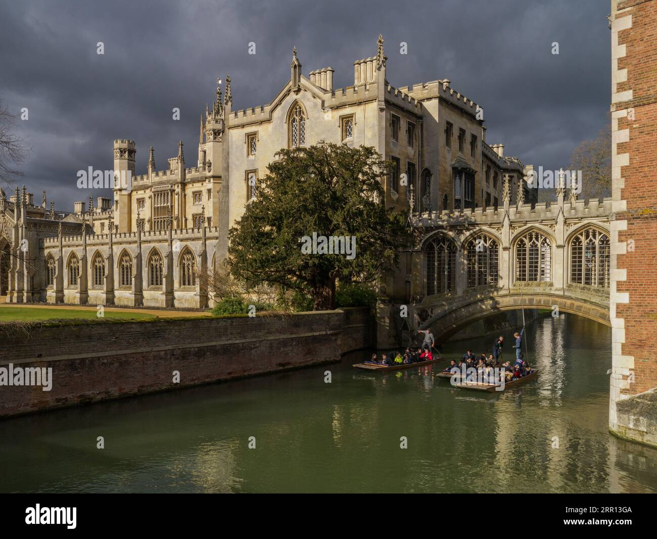 Bridge of Sighs and St John's College on the River Cam, Cambridge, UK Stock Photo