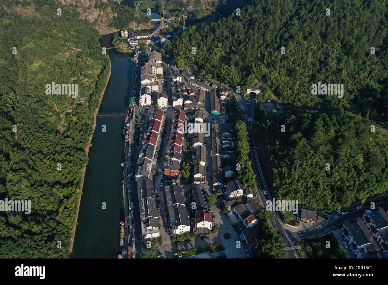 200906 -- TONGLU, Sept. 6, 2020 -- Aerial photo taken on Sept. 6, 2020 shows a view of Luci Village at Fuchunjiang Town in Tonglu County, east China s Zhejiang Province. In recent years, the Tonglu County has invested in building a rural slow-paced life experiencing area at Fuchunjiang Town, which is based on the town s some beautiful villages and renowned scenic spots.  CHINA-ZHEJIANG-TONGLU-RURAL TOURISM CN HuangxZongzhi PUBLICATIONxNOTxINxCHN Stock Photo