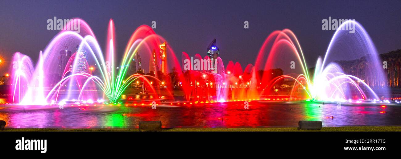 200908 -- KUWAIT CITY, Sept. 8, 2020 -- A fountain show is held at Al Shaheed Park, one of the largest urban parks in Kuwait City, Kuwait, Sept. 7, 2020. Photo by /Xinhua KUWAIT-KUWAIT CITY-FOUNTAIN SHOW Asad PUBLICATIONxNOTxINxCHN Stock Photo