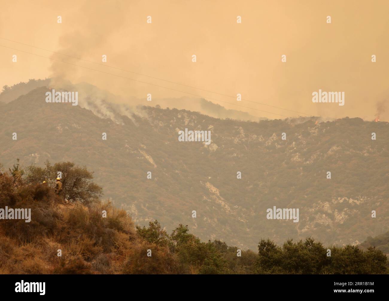 200911 -- LOS ANGELES, Sept. 11, 2020  -- Smoke rises from wildfire in Angeles National Forest, Monrovia, Los Angeles, the United States, Sept. 10, 2020. Wildfires have scorched a record 3.1 million acres 12,525 square km of land in the U.S. state of California since August, authorities said Thursday.  U.S.-CALIFORNIA-WILDFIRE Xinhua PUBLICATIONxNOTxINxCHN Stock Photo
