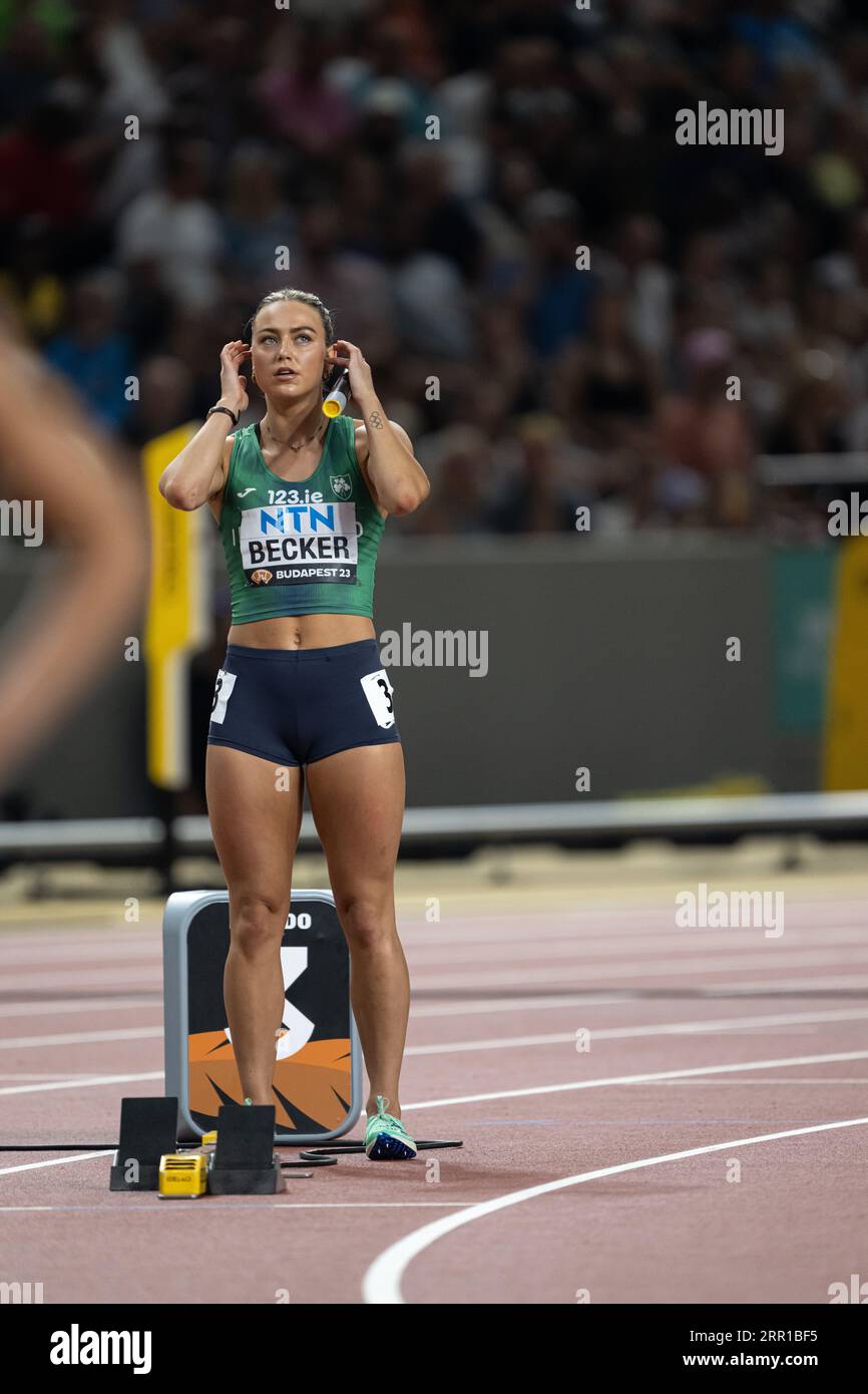 Sophie Becker participating in the 400 meters relay at the World