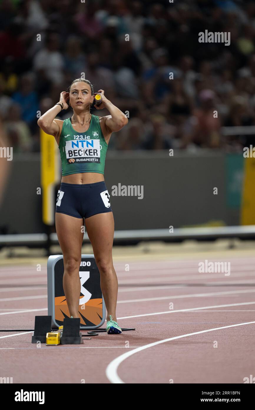 Sophie Becker participating in the 400 meters relay at the World