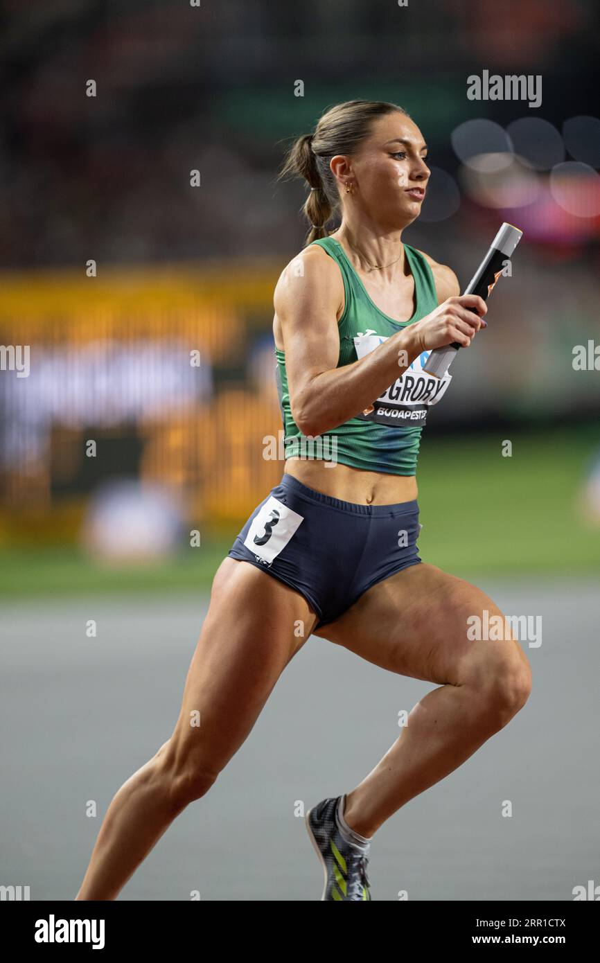 Kelly McGrory participating in the 400 meters relay at the World