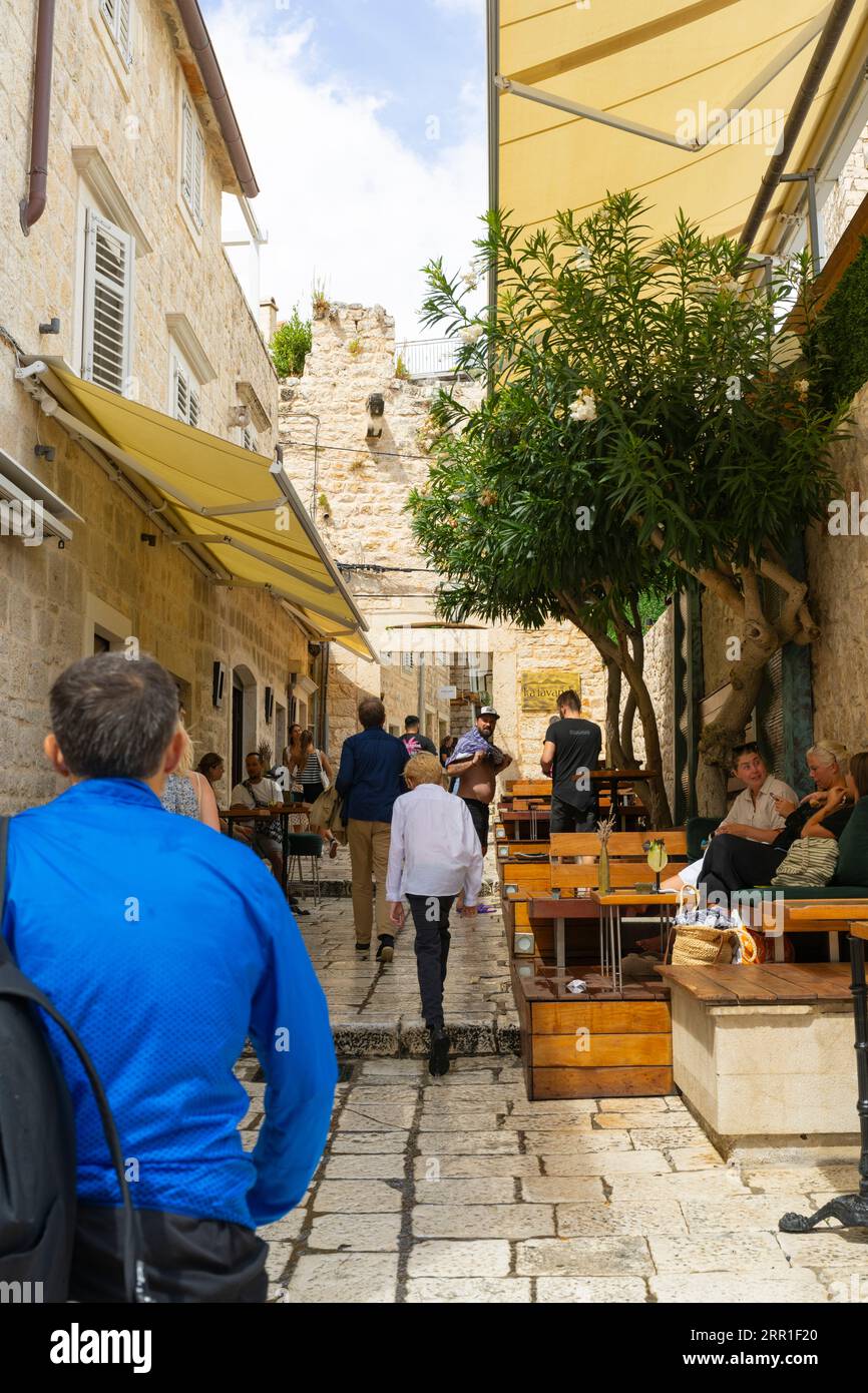 alley-tourist-restaurants-bars-hi-res-stock-photography-and-images-alamy