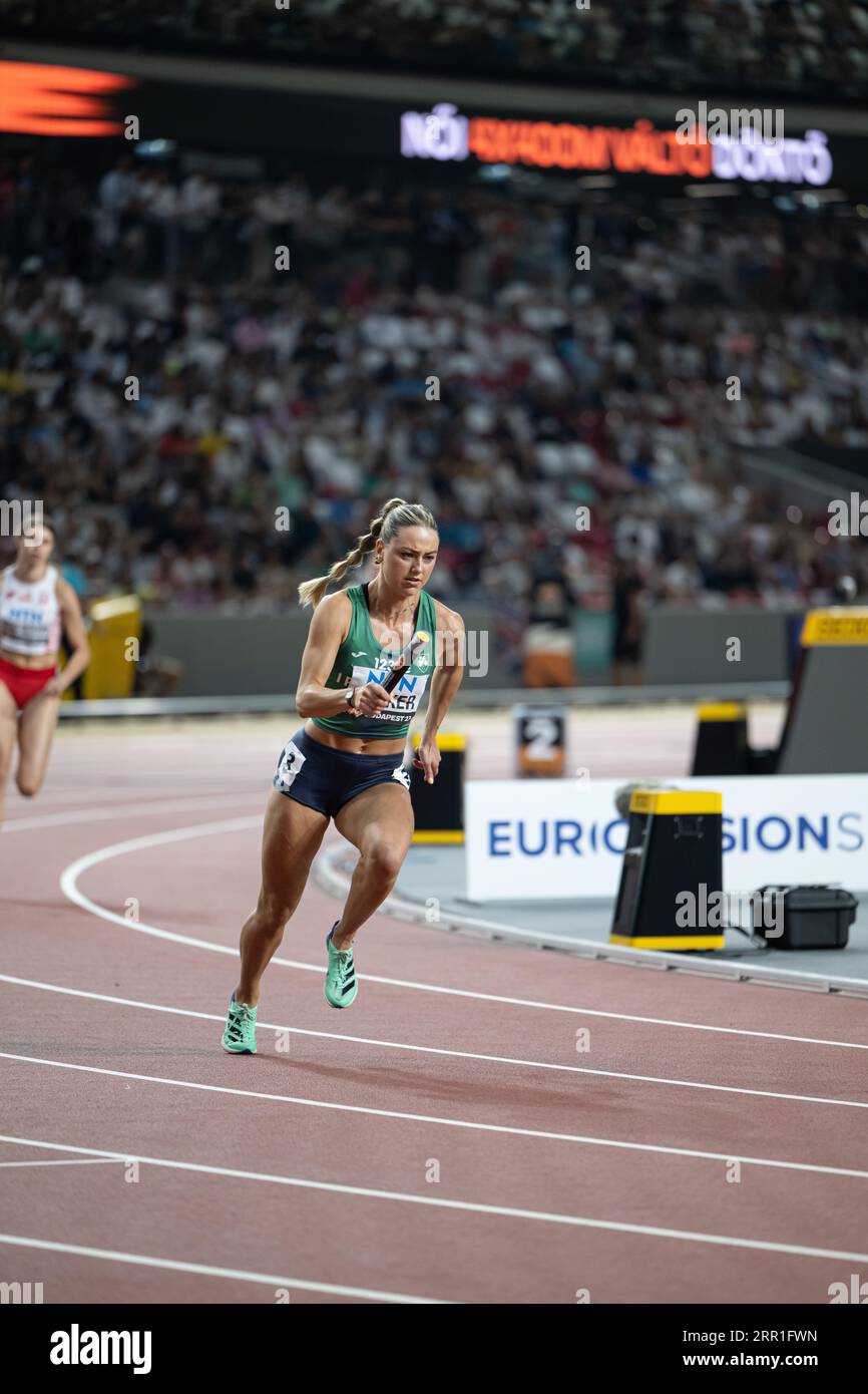 Sophie Becker participating in the 400 meters relay at the World