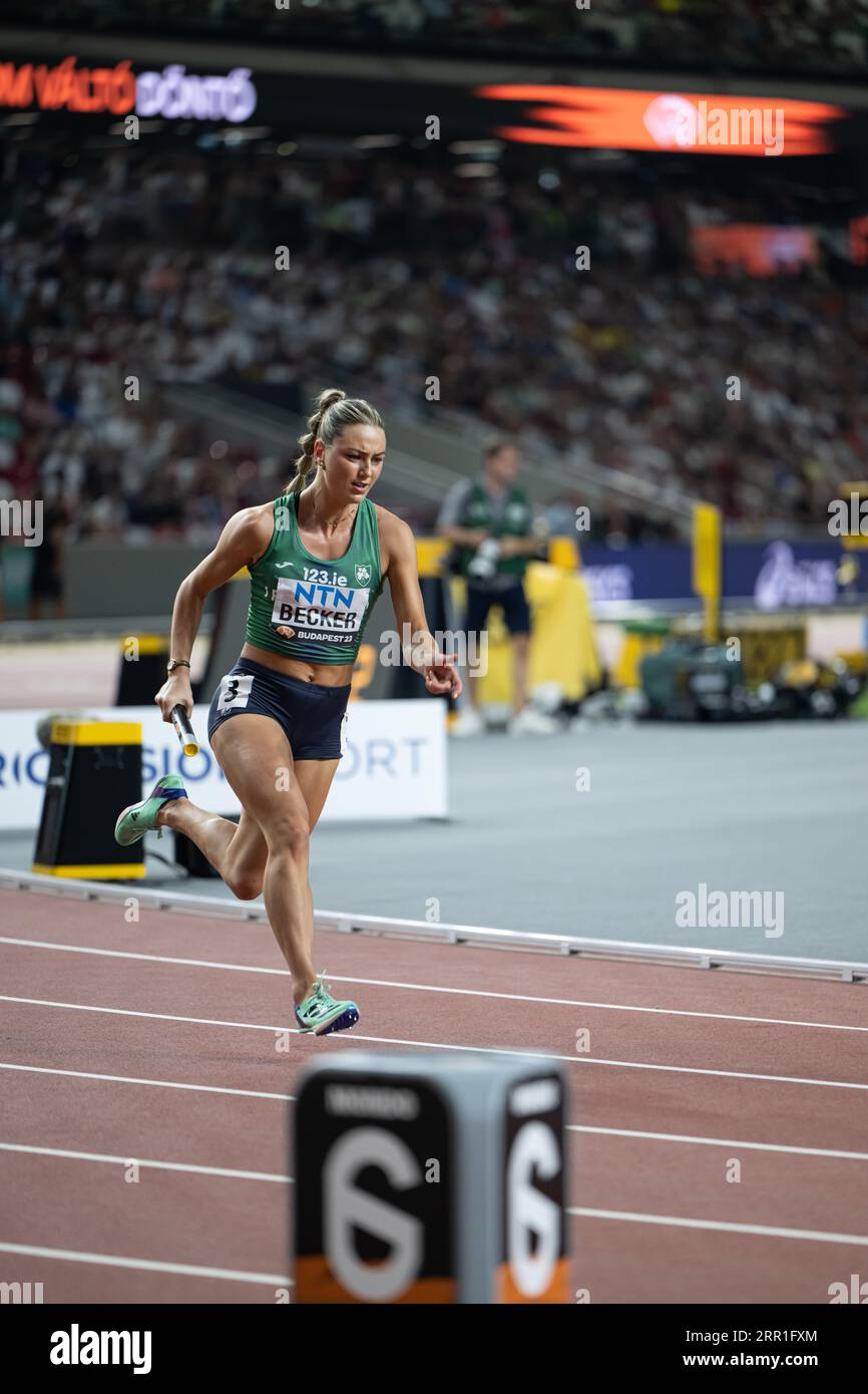 Sophie Becker participating in the 400 meters relay at the World