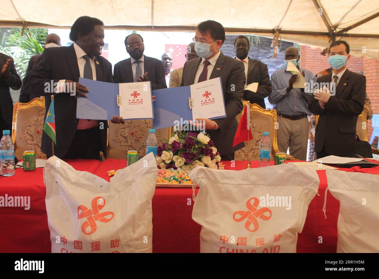 Juba Rice Relief and rehabilitation commission hi-res stock photography and ...