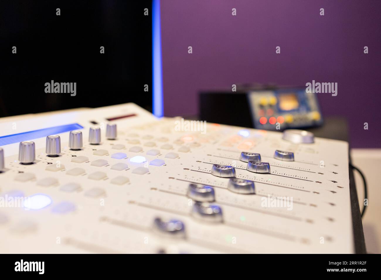 Mixing digital audio workstation controller with knobs channel strip