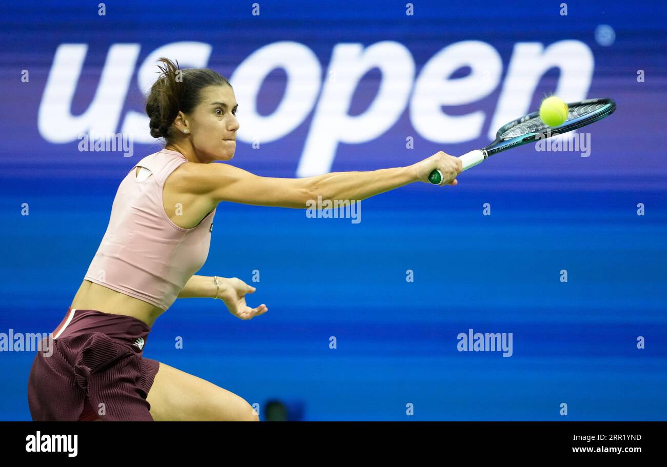 Sorana cirstea rou hi-res stock photography and images - Alamy