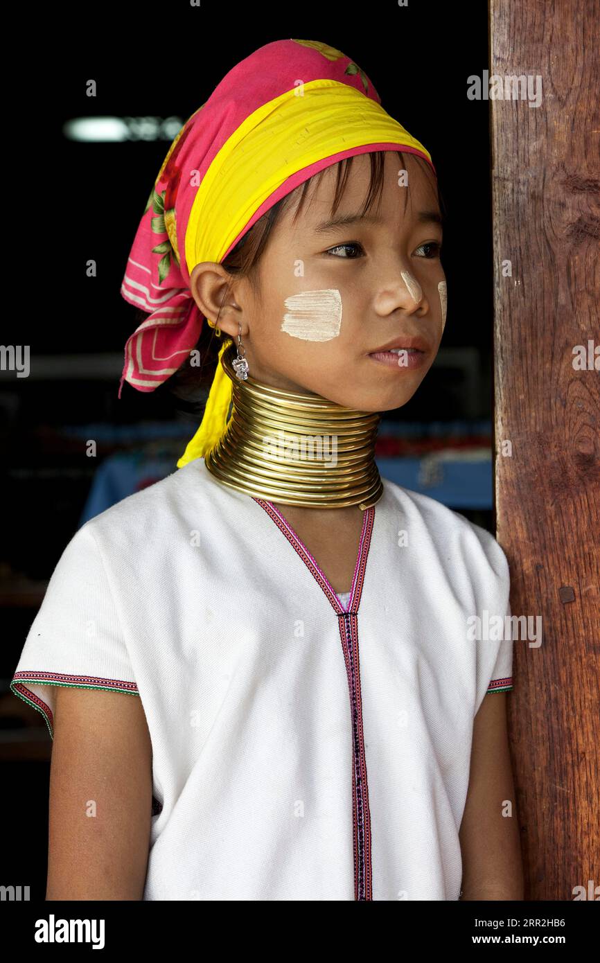 Padaung, Giraffe Neck Girl, Inle Lake, Shan State, Myanmar, Burma Stock Photo