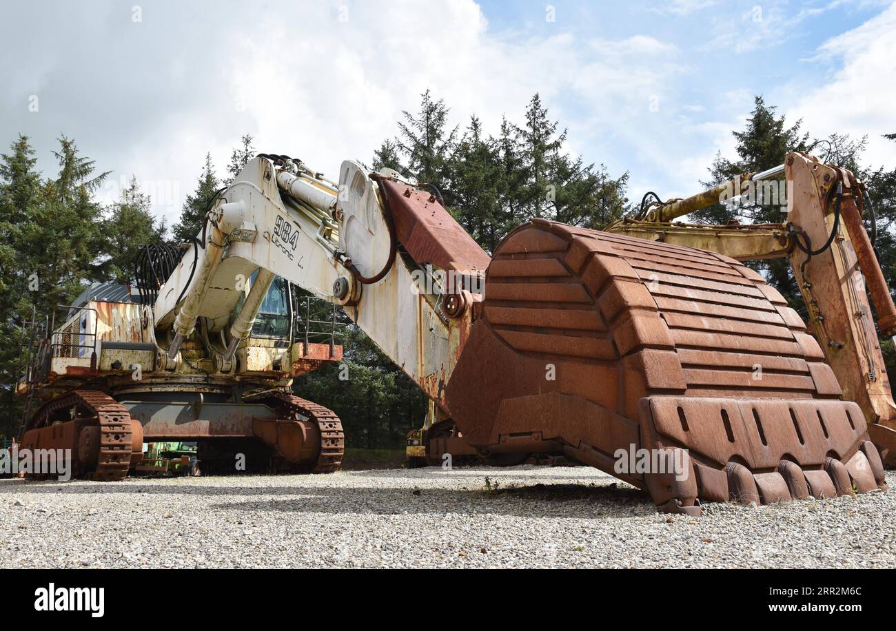 Excavator bucket of a large chain excavator Stock Photo Alamy