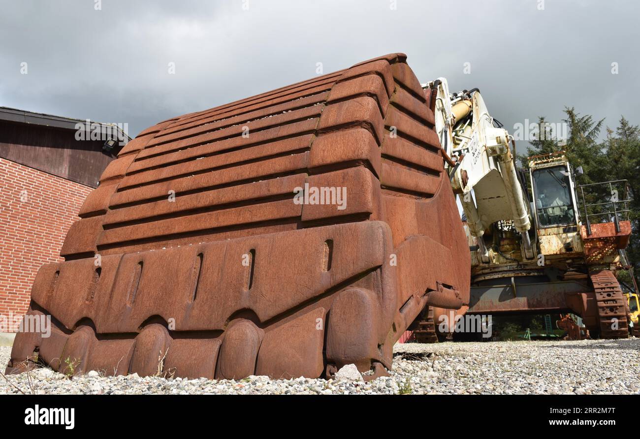 Excavator bucket of a large chain excavator Stock Photo Alamy