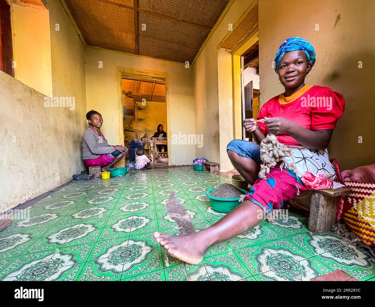 Madagascar, Ambalavao silk factory Stock Photo - Alamy
