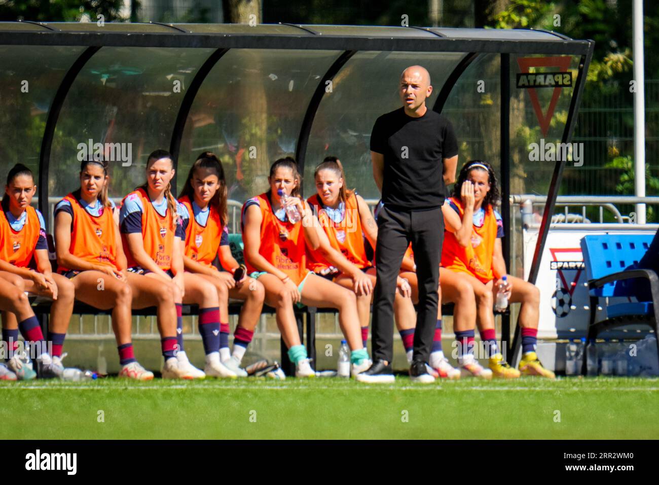 Enschede, Netherlands. 06th Sep, 2023. ENSCHEDE, NETHERLANDS - SEPTEMBER 6: Coach Jose Luis Sanchez Vera of Levante UD looks on during the UEFA Women's Champions League LP Group 1 Semi Final match between Levante UD and Stjarnan at the Sportpark Schreurserve on September 6, 2023 in Enschede, Netherlands (Photo by Rene Nijhuis/BSR Agency) Credit: BSR Agency/Alamy Live News Stock Photo