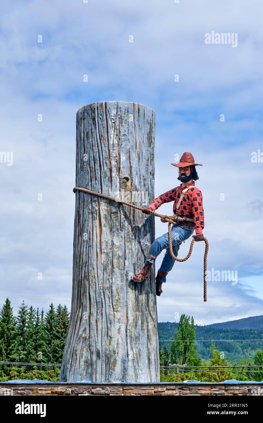 Statue of a logger acknowledging the importance of the forestry industry in the Upper Skeena River district of British Columbia. Stock Photo