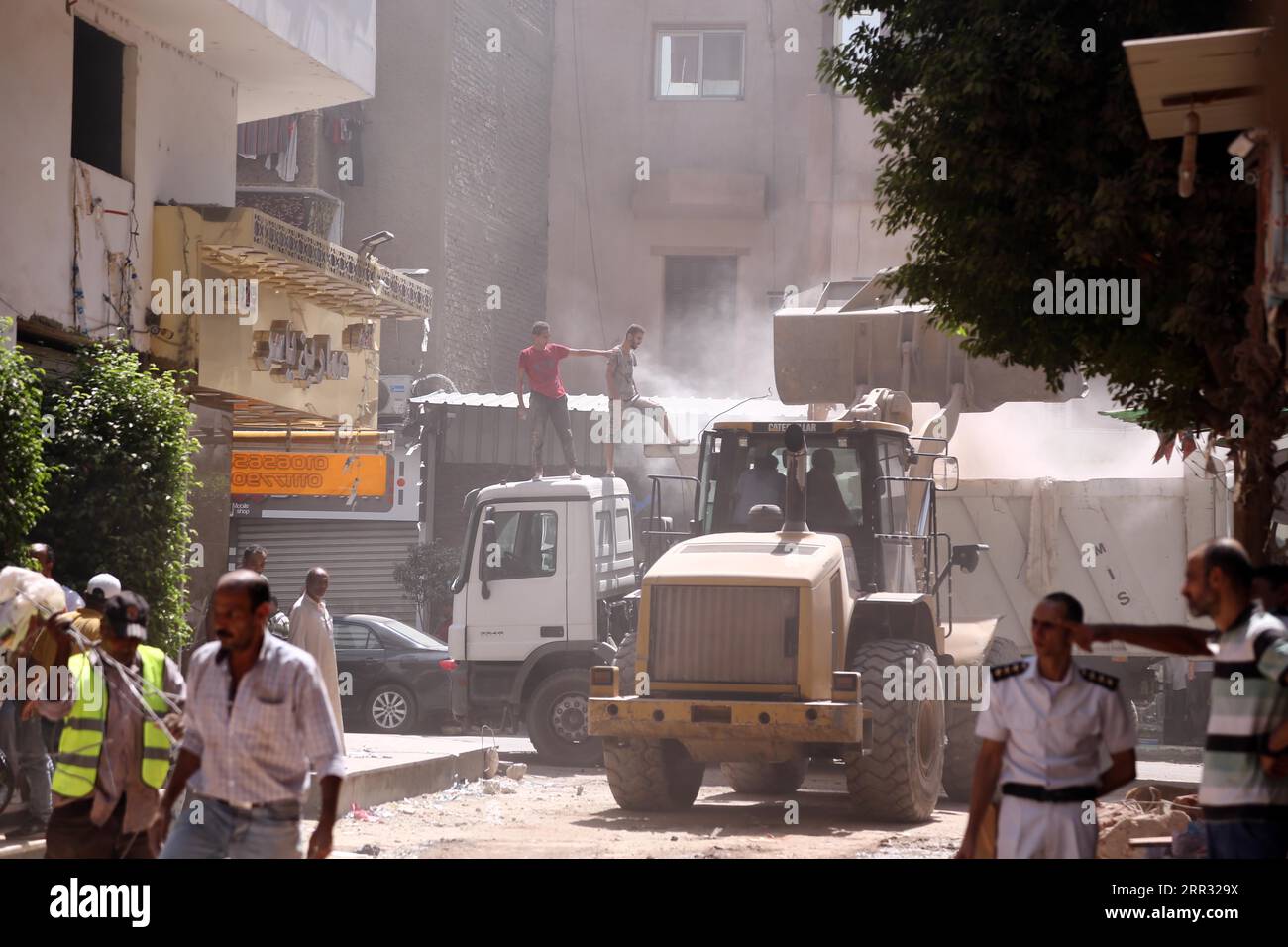 Egypt cairo building collapse hi-res stock photography and images - Alamy
