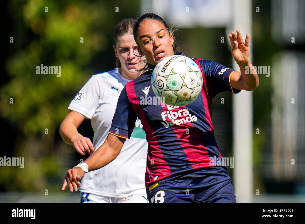 Enschede, Netherlands. 06th Sep, 2023. ENSCHEDE, NETHERLANDS - SEPTEMBER 6: Gabi Nunes of Levante UD controls the ball during the UEFA Women's Champions League LP Group 1 Semi Final match between Levante UD and Stjarnan at the Sportpark Schreurserve on September 6, 2023 in Enschede, Netherlands (Photo by Rene Nijhuis/BSR Agency) Credit: BSR Agency/Alamy Live News Stock Photo
