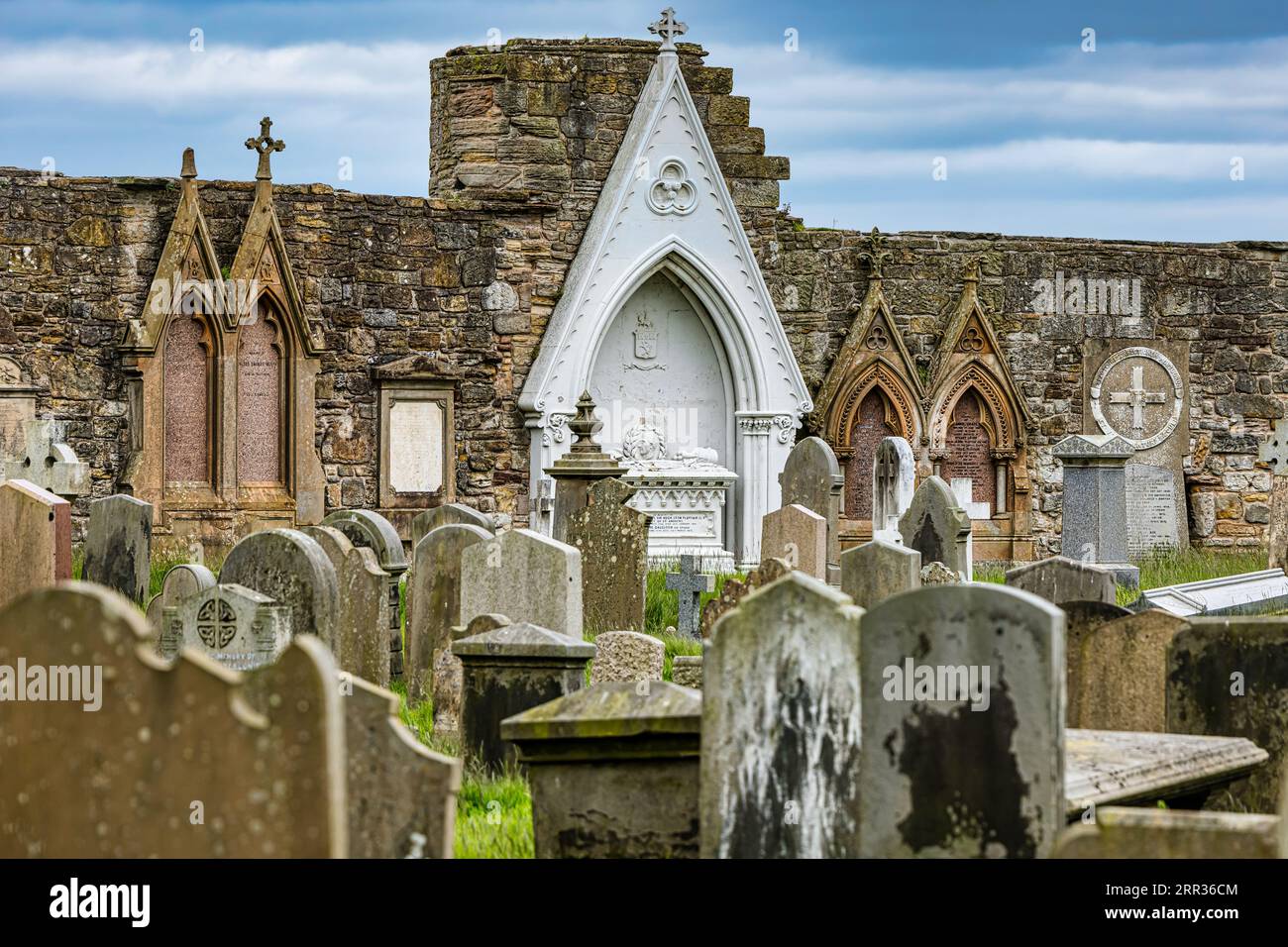 Old gravestones and tombs, St Andrews Cathedral cemetery, Fife, Scotland, UK Stock Photo